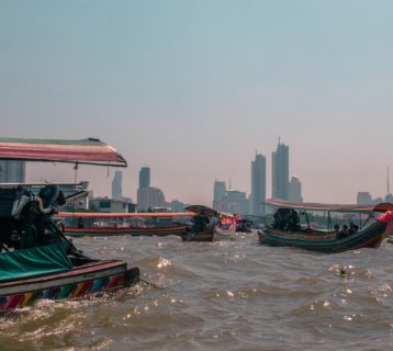 Long tail boat Bangkok scam
