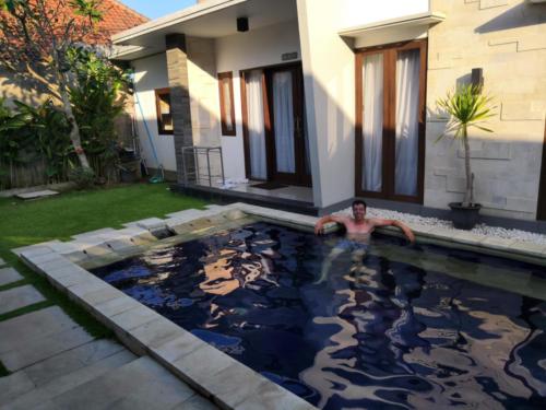 Nice little pool in front of our room, a refreshing way to start a day